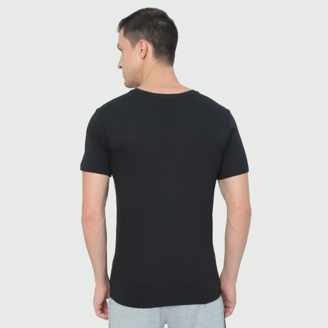 LE 03 Basic Tshirt - Black - Image 4