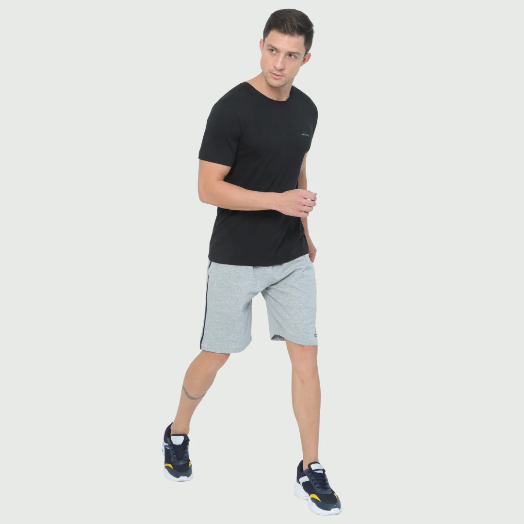 LE 03 Basic Tshirt - Black - Image 5
